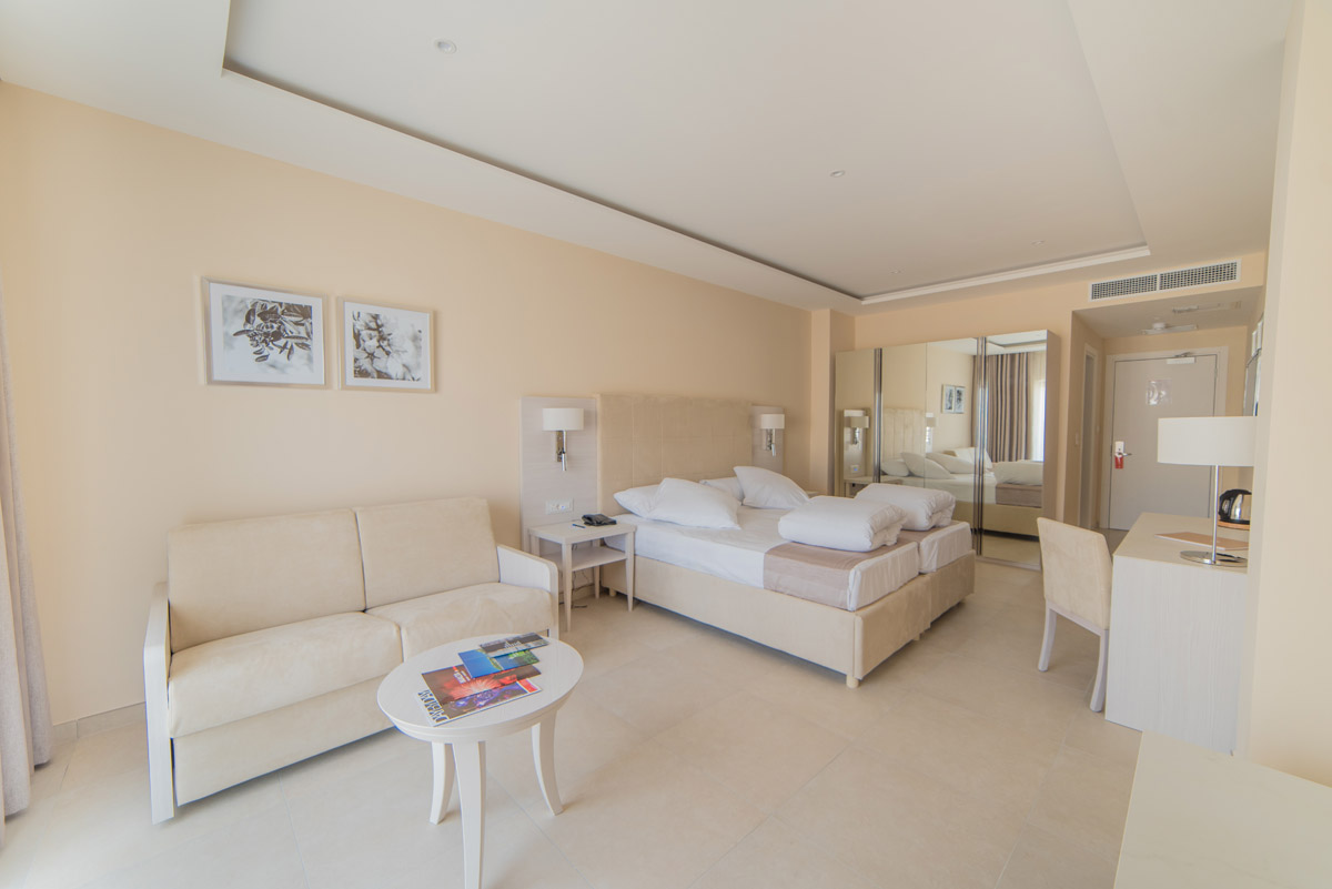 Hotels in Malta - Deluxe Junior Suite